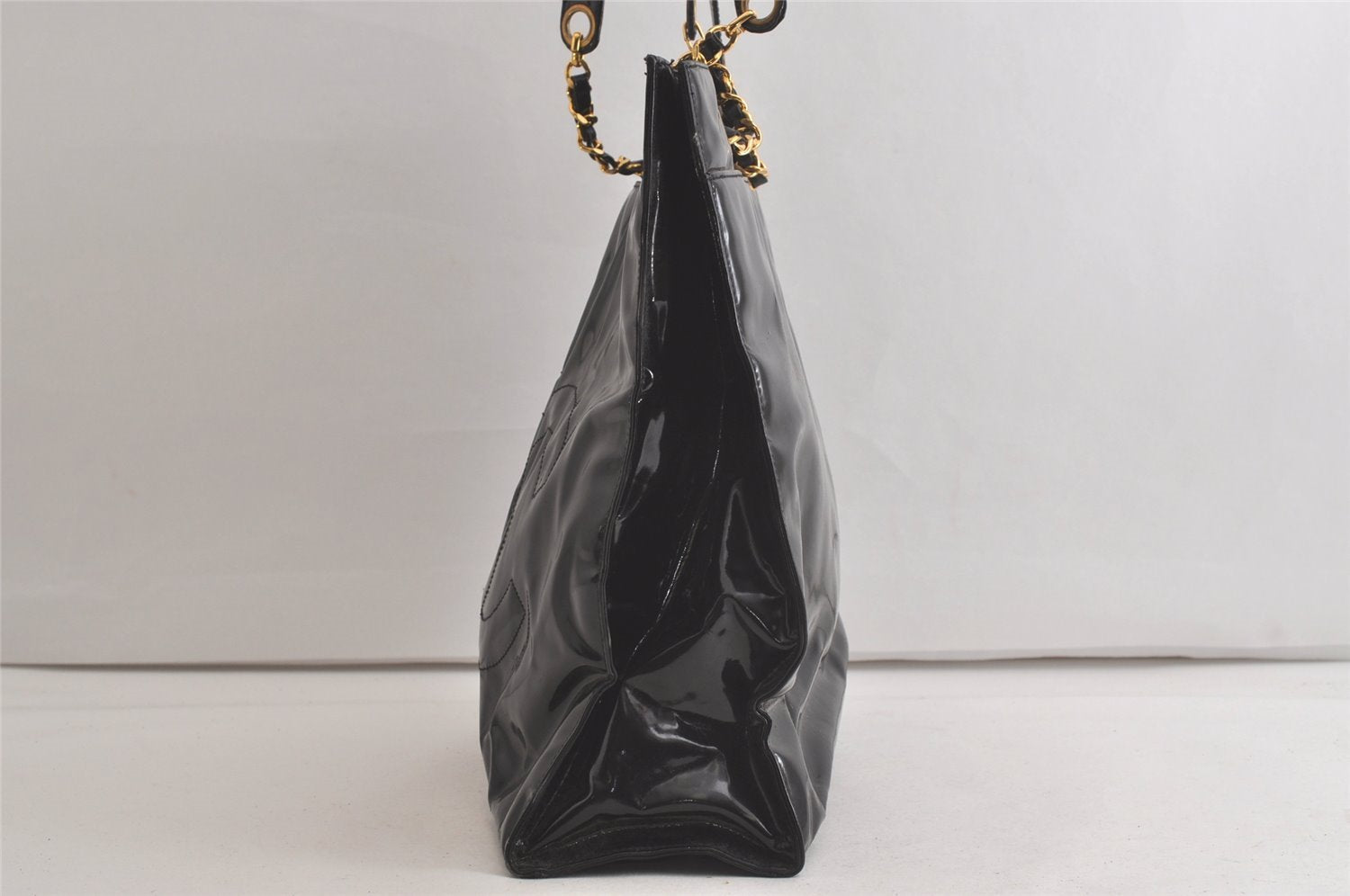 Authentic CHANEL Vintage CC Logo Chain Shoulder Tote Bag Enamel Black 4676K