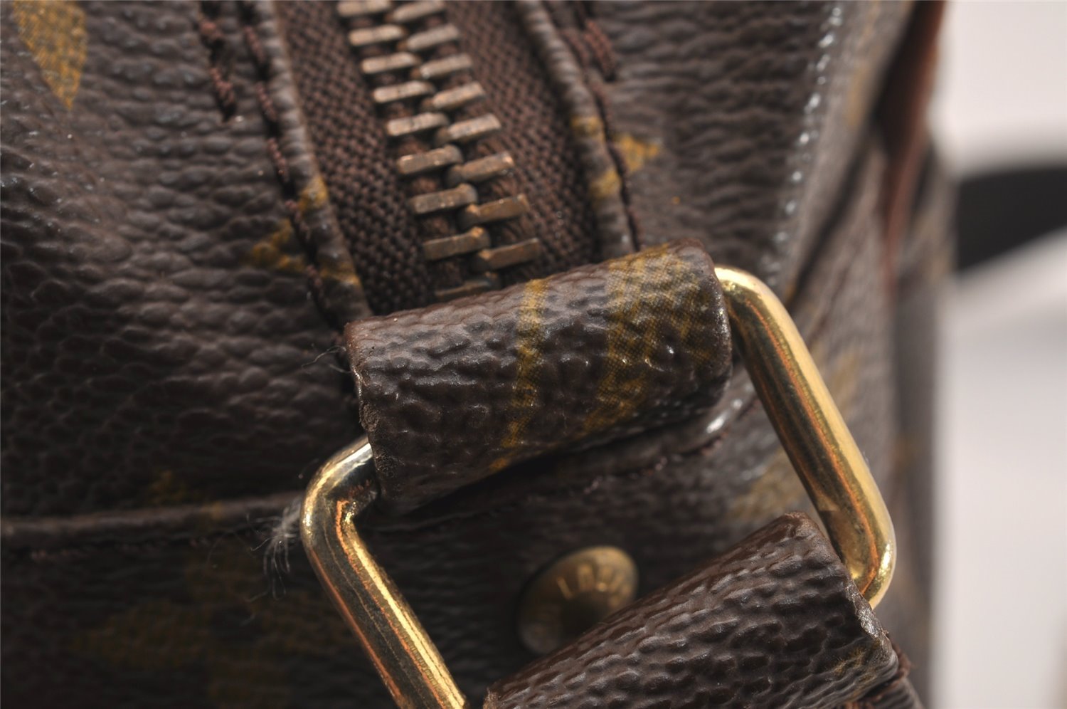 Authentic Louis Vuitton Monogram Nile Shoulder Cross Body Bag Old Model LV 4679J