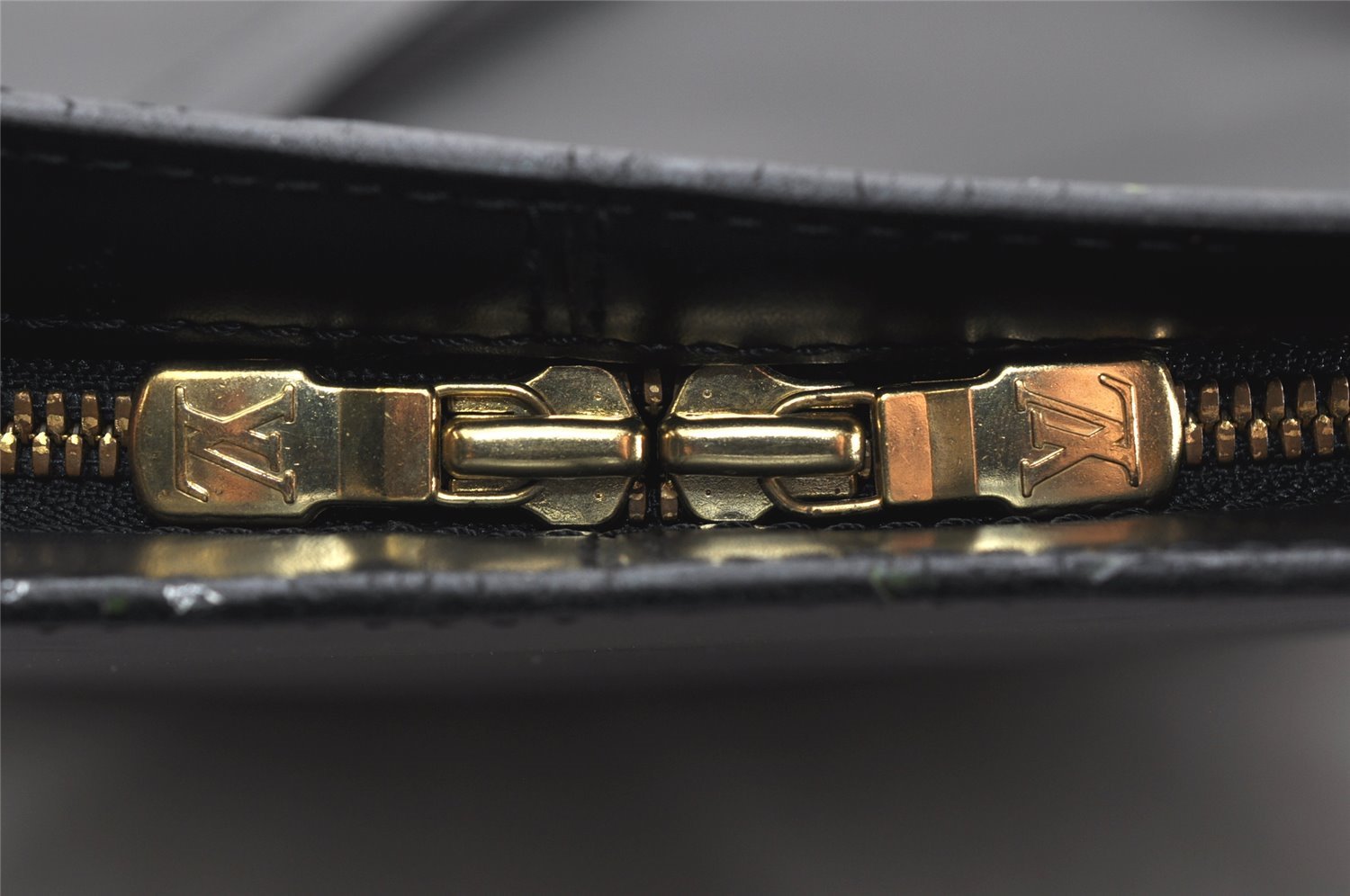 Authentic Louis Vuitton Epi Lussac Shoulder Tote Bag Black M52282 LV 4681K