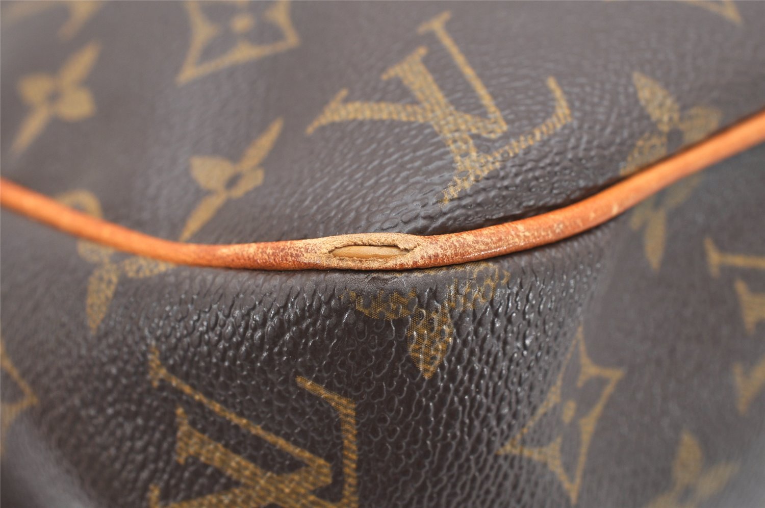 Authentic Louis Vuitton Monogram Batignolles Horizontal Tote Bag M51154 LV 4682K