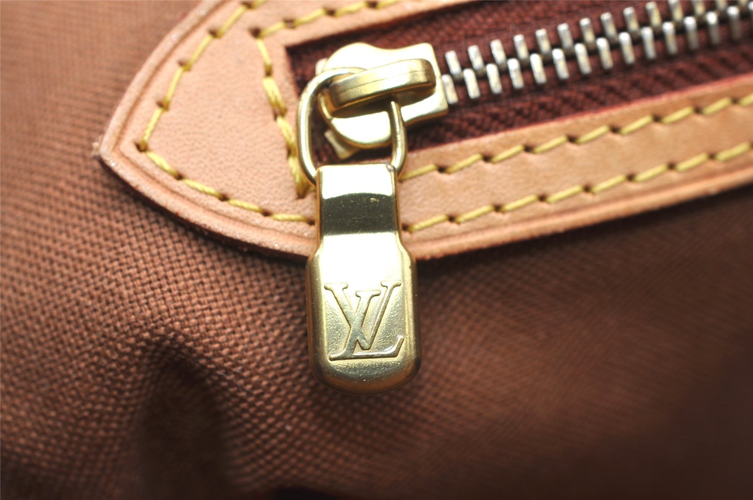 Authentic Louis Vuitton Monogram Batignolles Horizontal Tote Bag M51154 LV 4682K