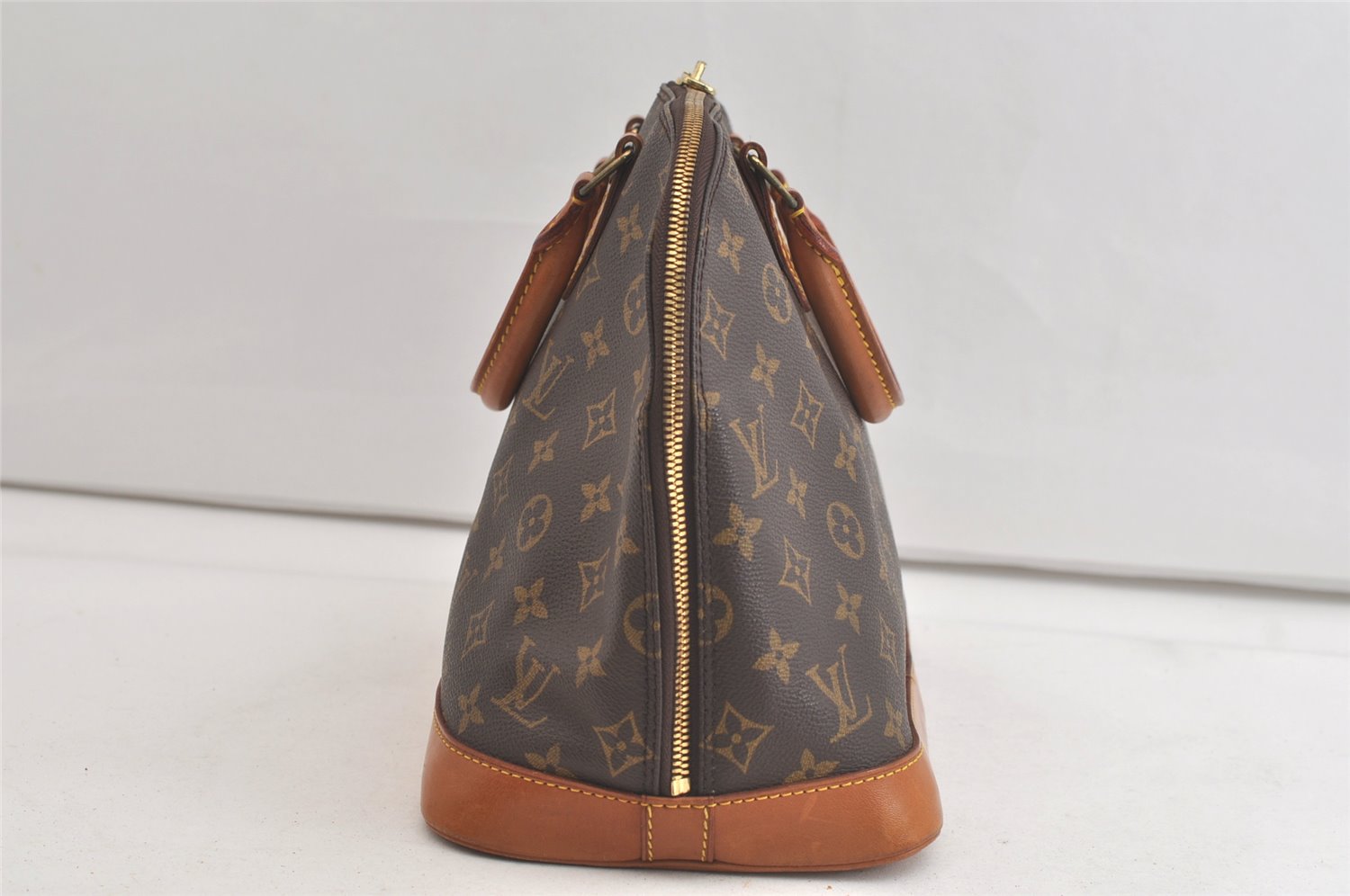 Authentic Louis Vuitton Monogram Alma Hand Bag Purse M51130 LV 4683K