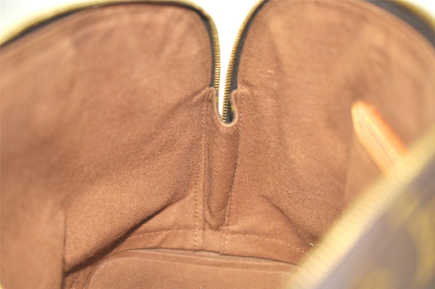 Authentic Louis Vuitton Monogram Alma Hand Bag Purse M51130 LV 4683K