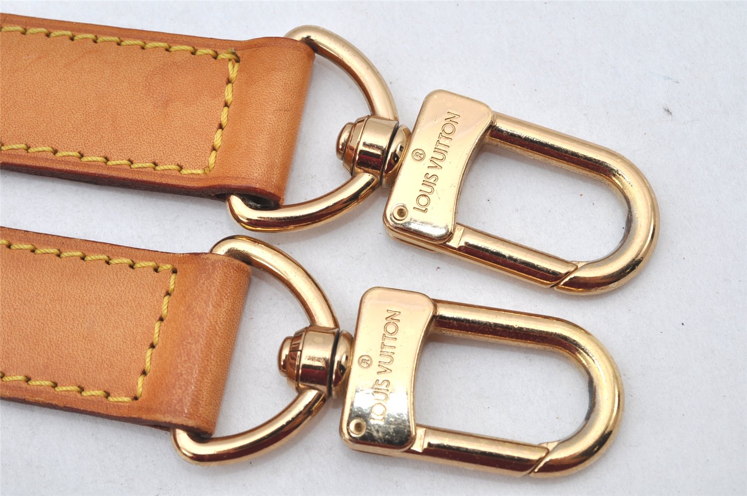 Authentic Louis Vuitton Leather Shoulder Strap Beige 40.2-47.4