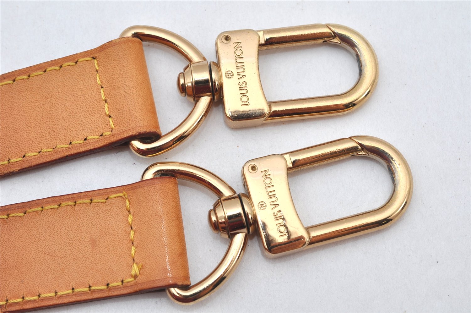 Authentic Louis Vuitton Leather Shoulder Strap Beige 40.2-47.4