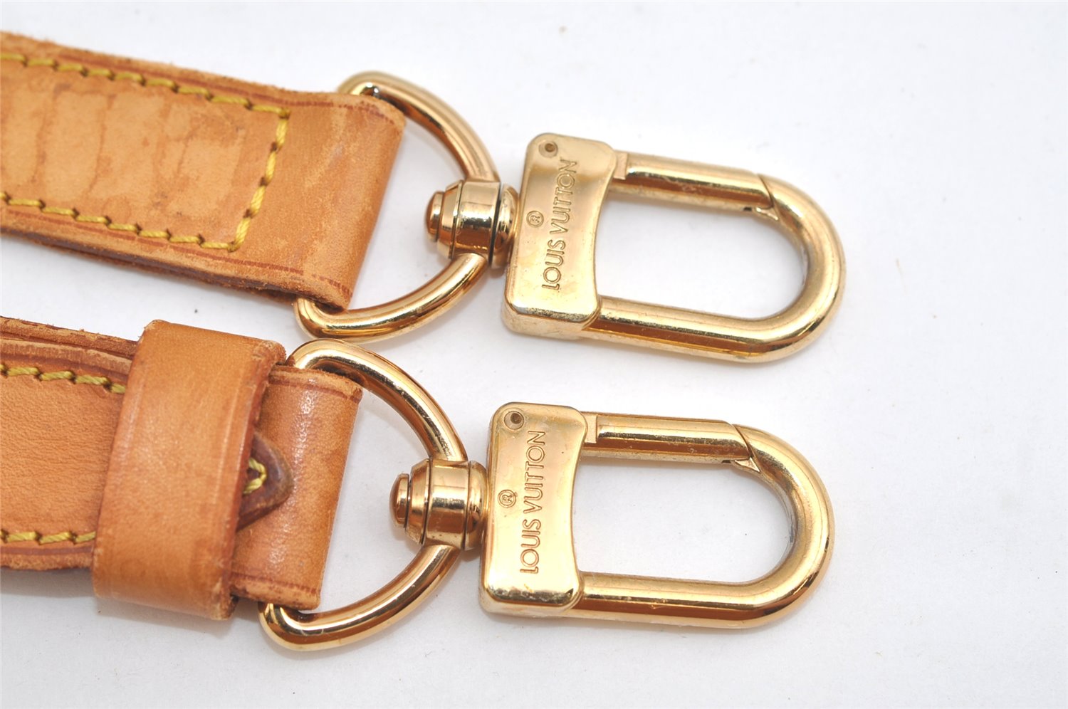 Authentic Louis Vuitton Leather Shoulder Strap Beige 41.5-48.4