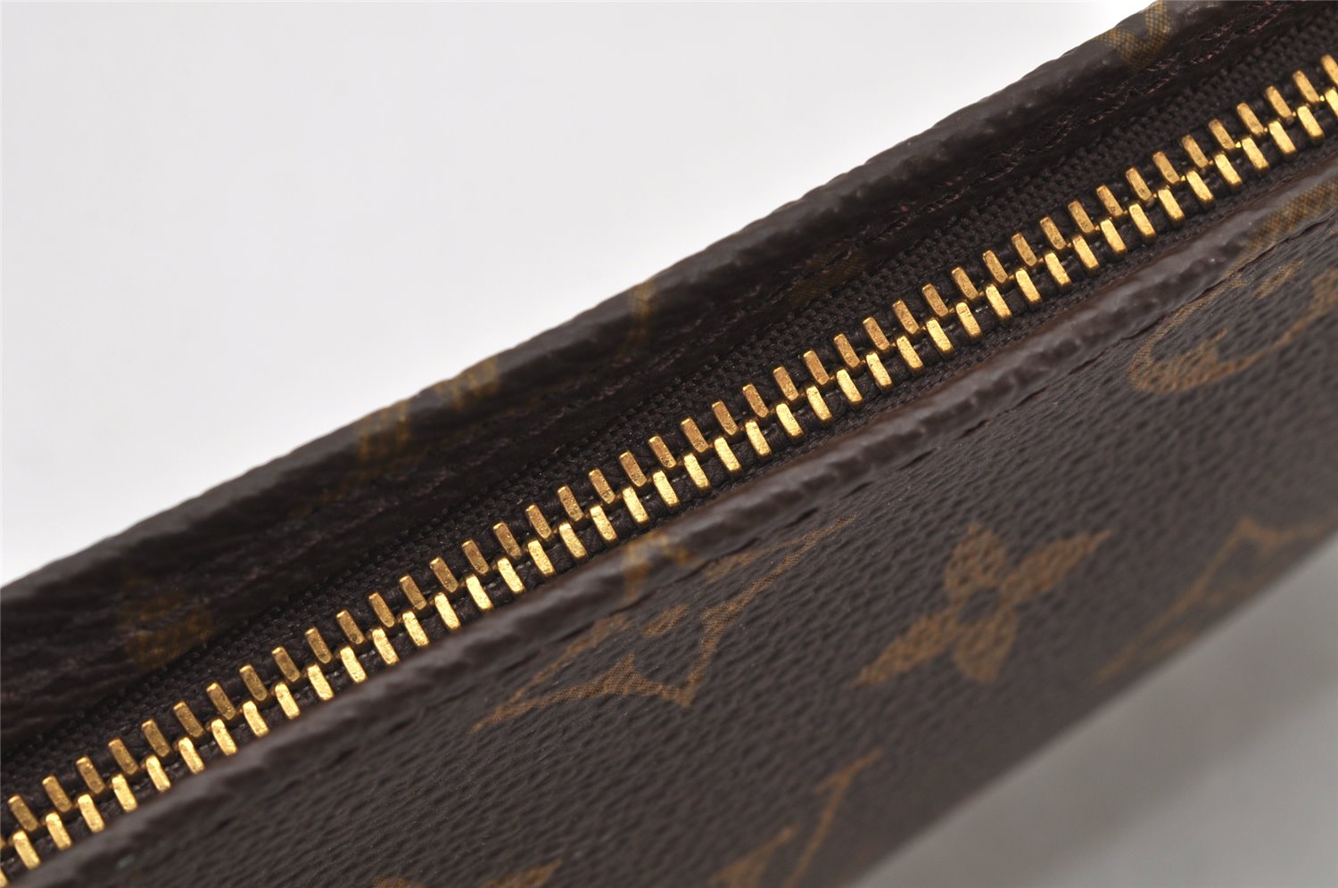 Authentic Louis Vuitton Monogram Pouch For Bucket GM LV 4693K