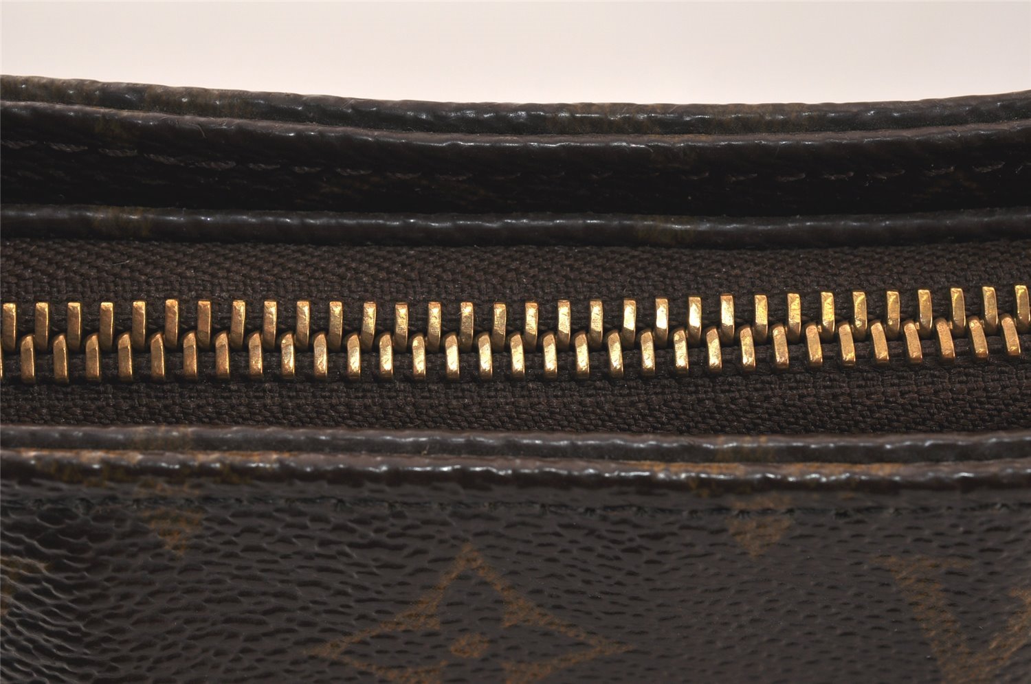 Authentic Louis Vuitton Monogram Looping GM Shoulder Bag M51145 LV 4694K