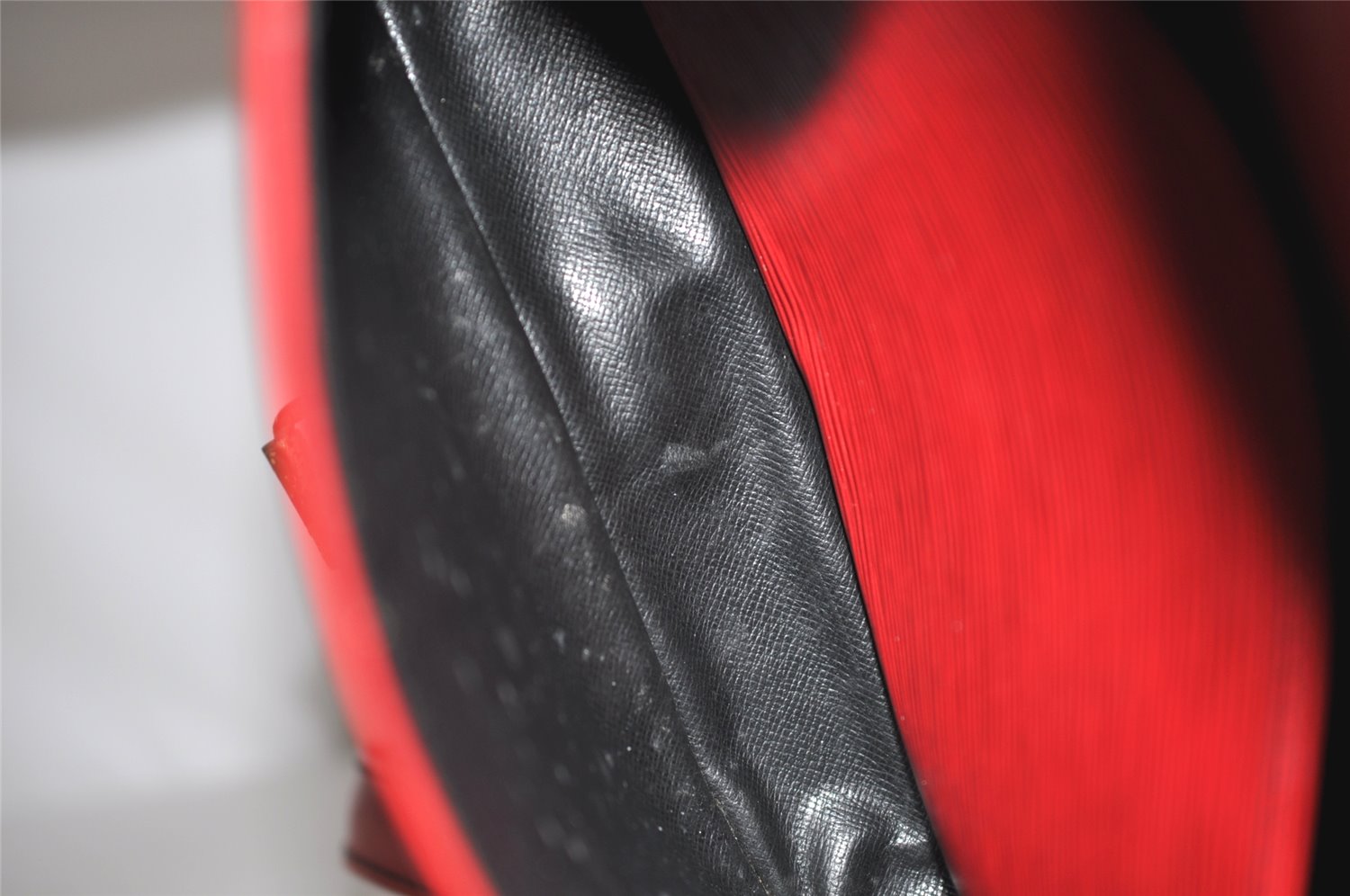 Authentic Louis Vuitton Epi Cartouchiere MM Shoulder Cross Bag M52247 Red 4696K