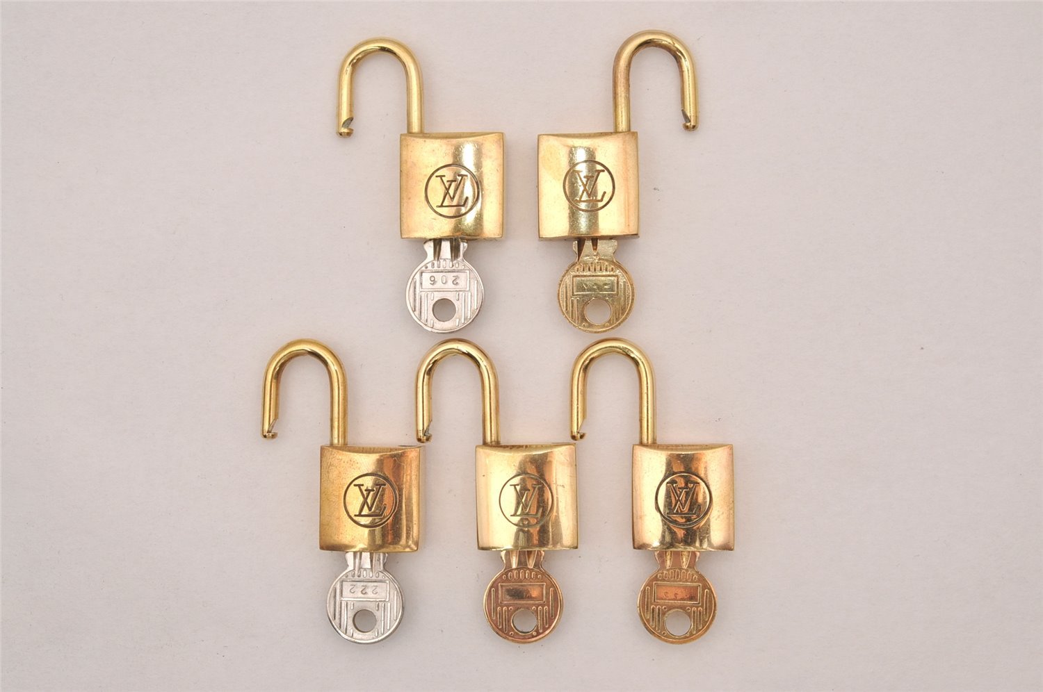 Authentic Louis Vuitton Padlock and Keys 10Set Old Model LV 4698J