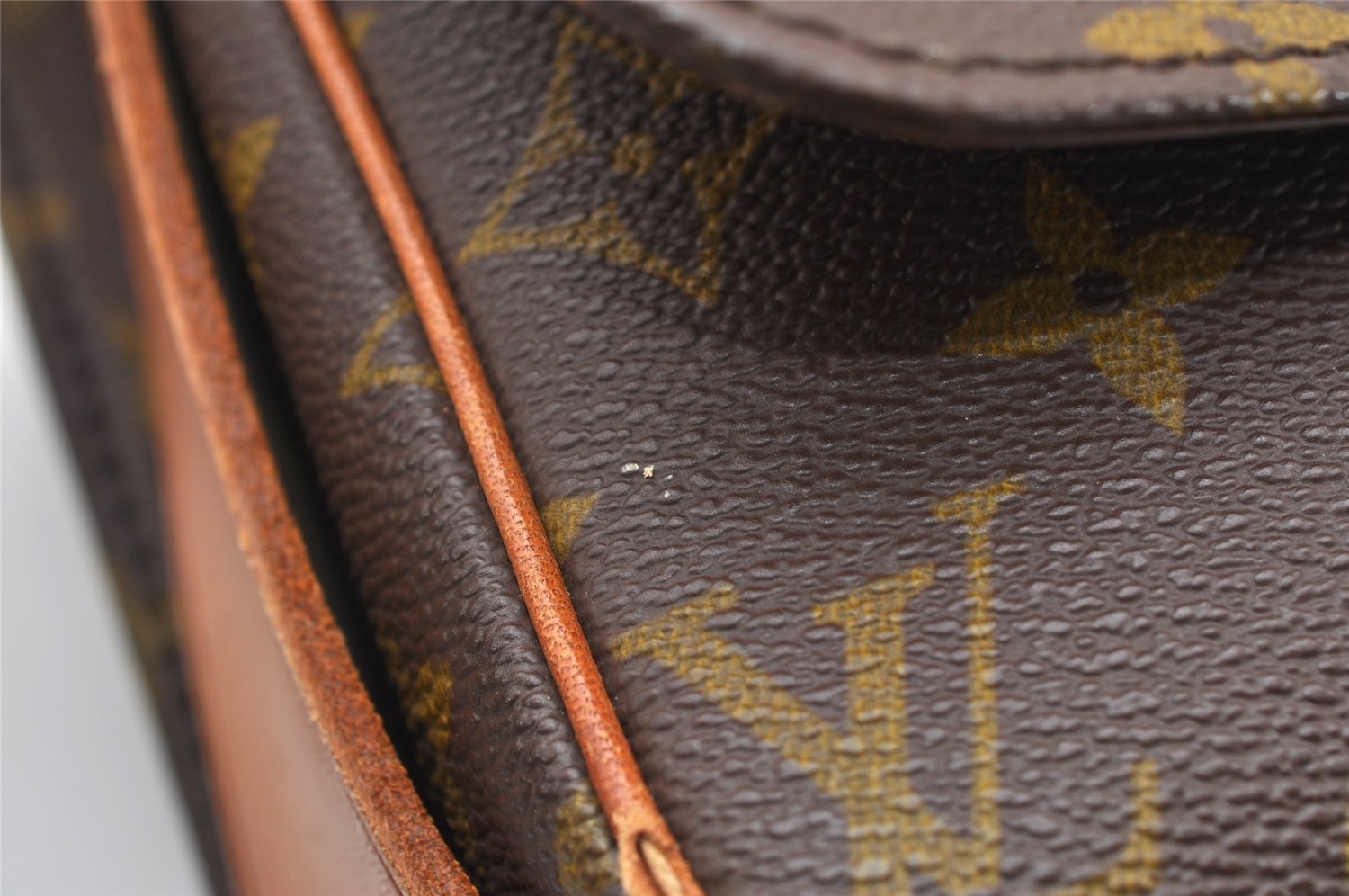 Authentic Louis Vuitton Monogram Cartouchiere GM Shoulder Bag Old Model 4698K