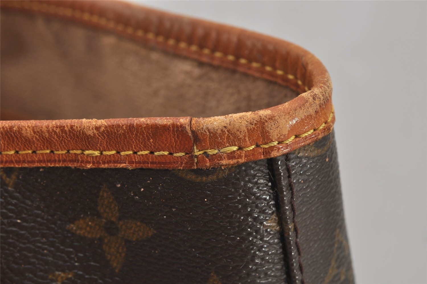 Authentic Louis Vuitton Monogram Bucket PM Shoulder Tote Bag M42238 Junk 4703J