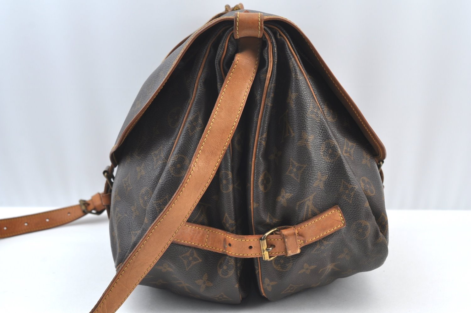 Authentic Louis Vuitton Monogram Saumur 35 Shoulder Cross Bag M42254 LV 4704H