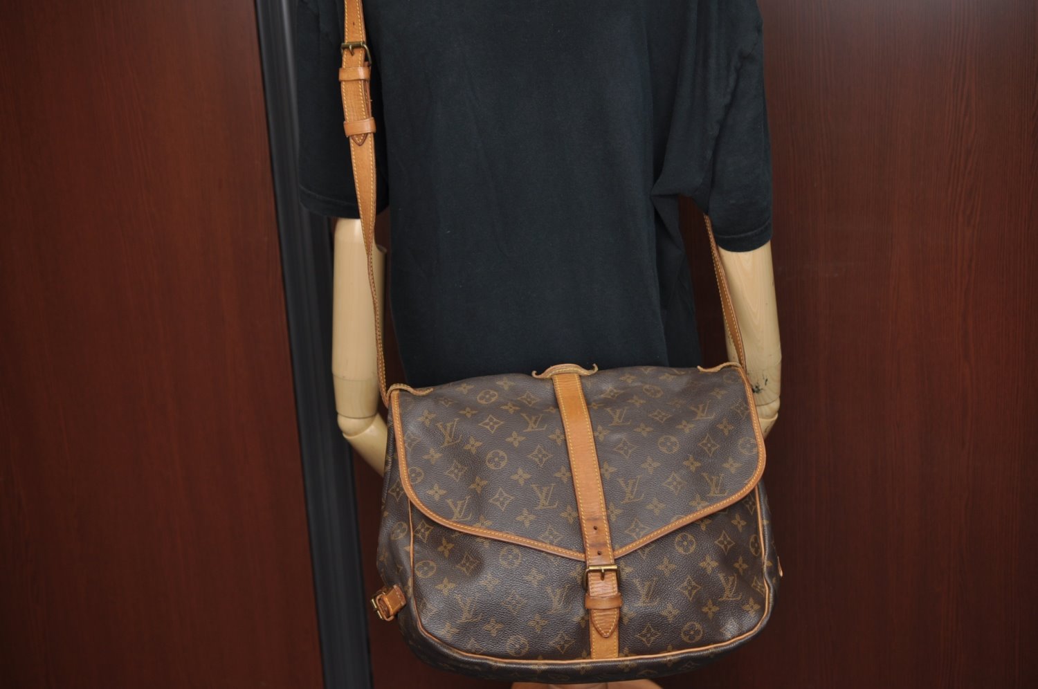 Authentic Louis Vuitton Monogram Saumur 35 Shoulder Cross Bag M42254 LV 4704H