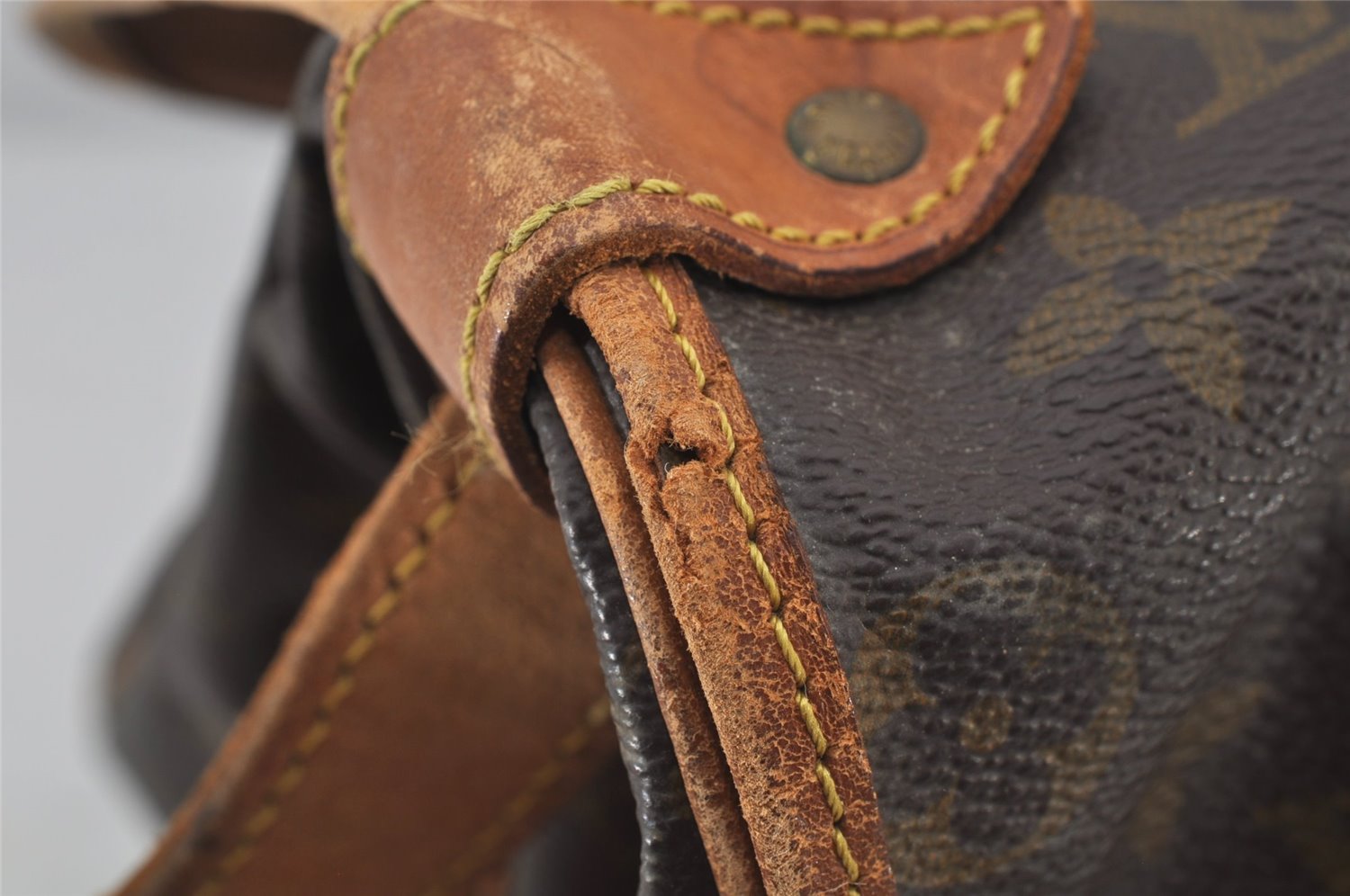 Authentic Louis Vuitton Monogram Saumur 35 Shoulder Cross Bag M42254 LV 4705J