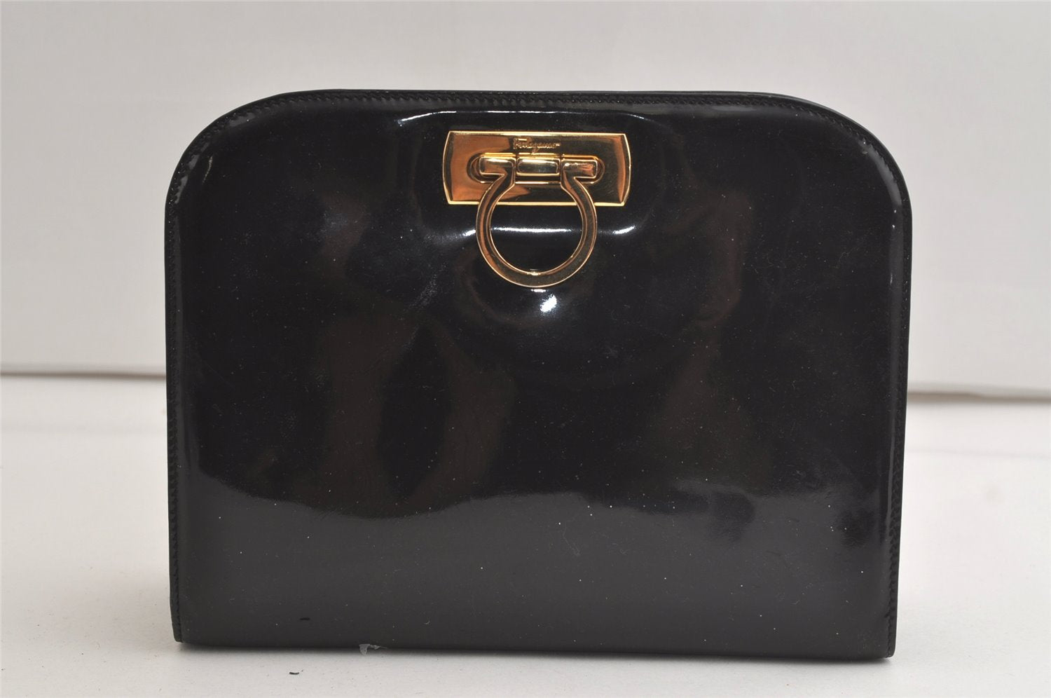 Authentic Salvatore Ferragamo Gancini Enamel Chain Shoulder Bag Black Junk 4706K