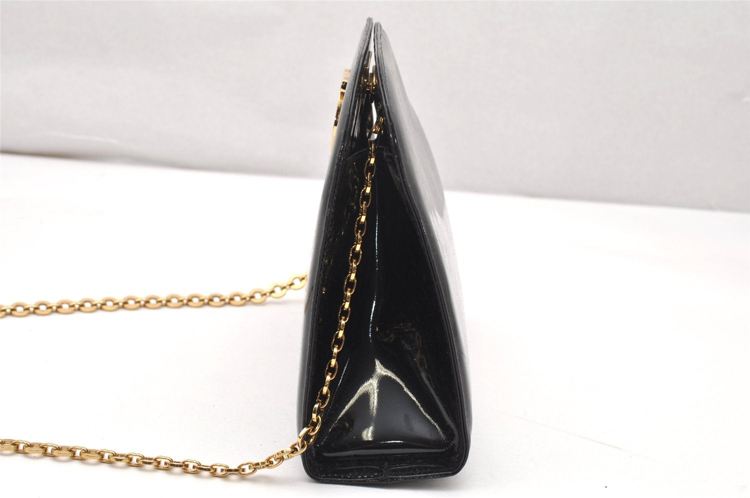 Authentic Salvatore Ferragamo Gancini Enamel Chain Shoulder Bag Black Junk 4706K
