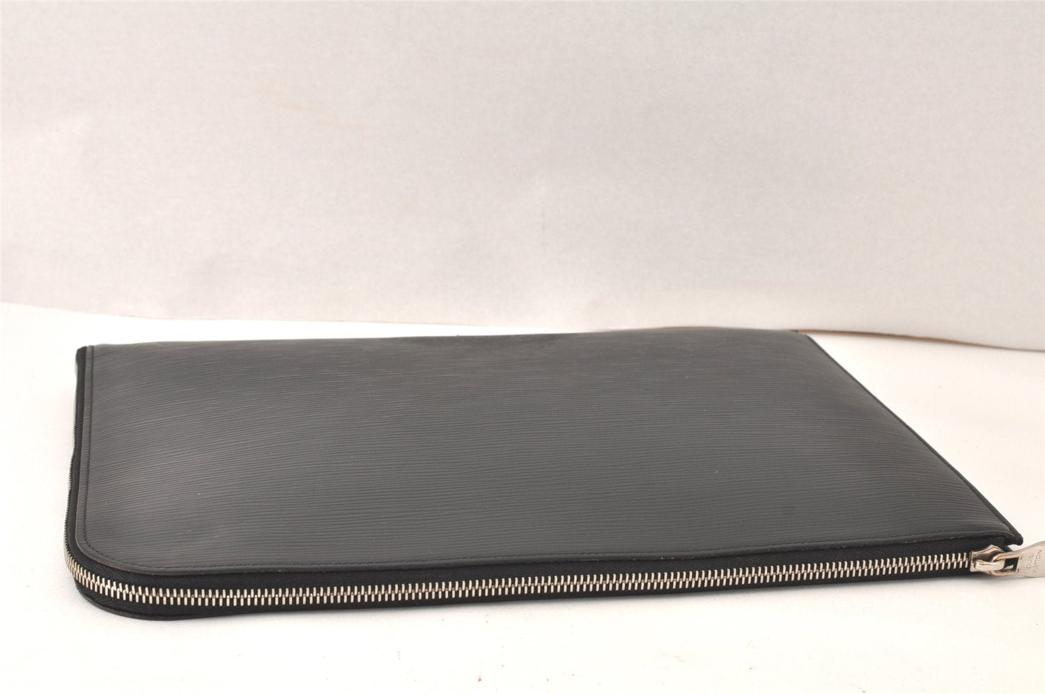 Authentic Louis Vuitton Epi Pochette Jours GM Document Case M64153 Black 4707K