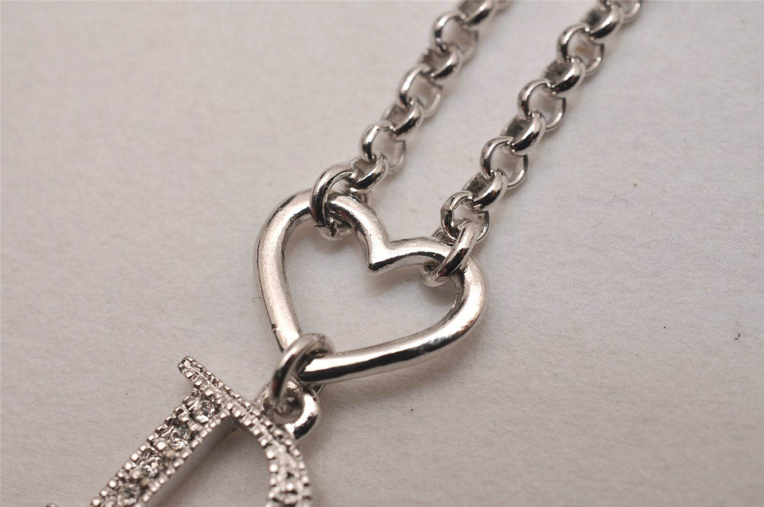 Authentic Christian Dior Silver Tone Heart Motif Rhinestone Chain Necklace 4711I