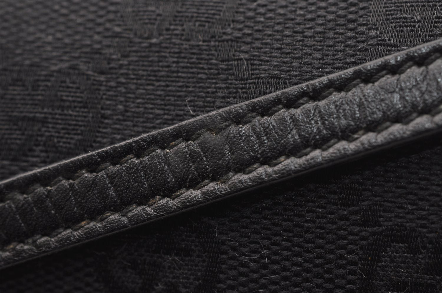 Authentic GUCCI Hand Bag Pouch Purse GG Canvas Leather 07198 Black 4712I