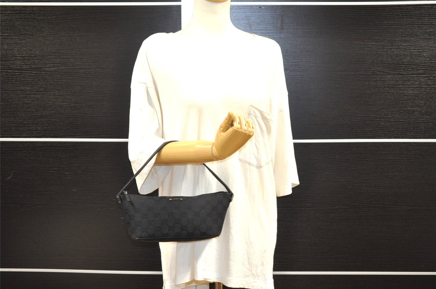 Authentic GUCCI Hand Bag Pouch Purse GG Canvas Leather 07198 Black 4712I