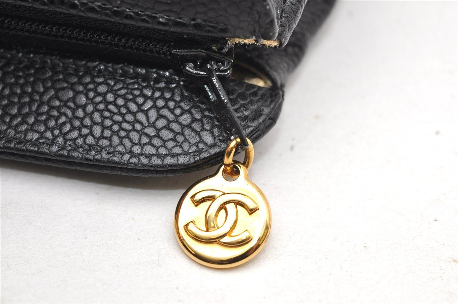Authentic CHANEL Caviar Skin CC Logo Cosmetic Pouch Purse Black Junk 4714K