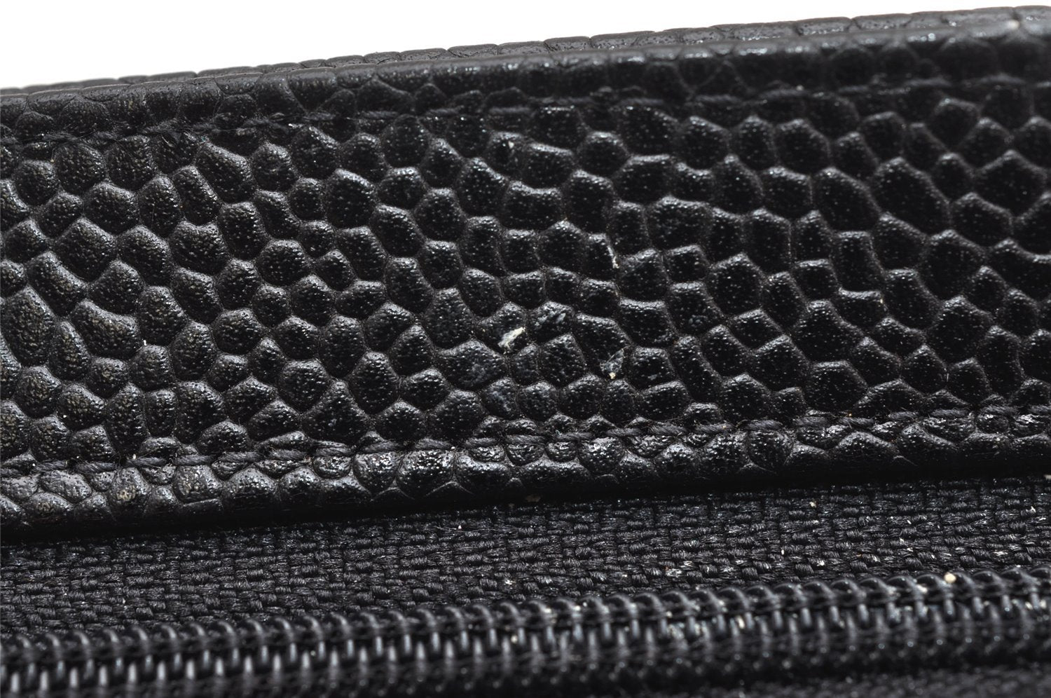 Authentic CHANEL Caviar Skin CC Logo Cosmetic Pouch Purse Black Junk 4714K