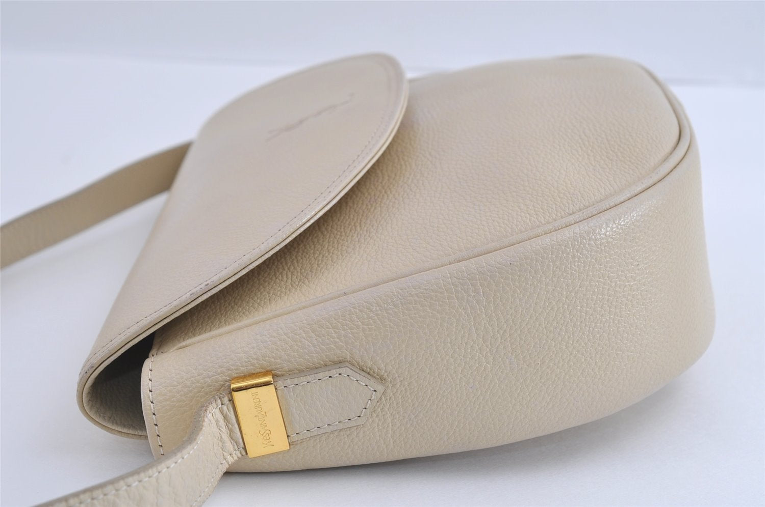 Authentic YVES SAINT LAURENT Shoulder Cross Body Bag Purse Leather White 4717I