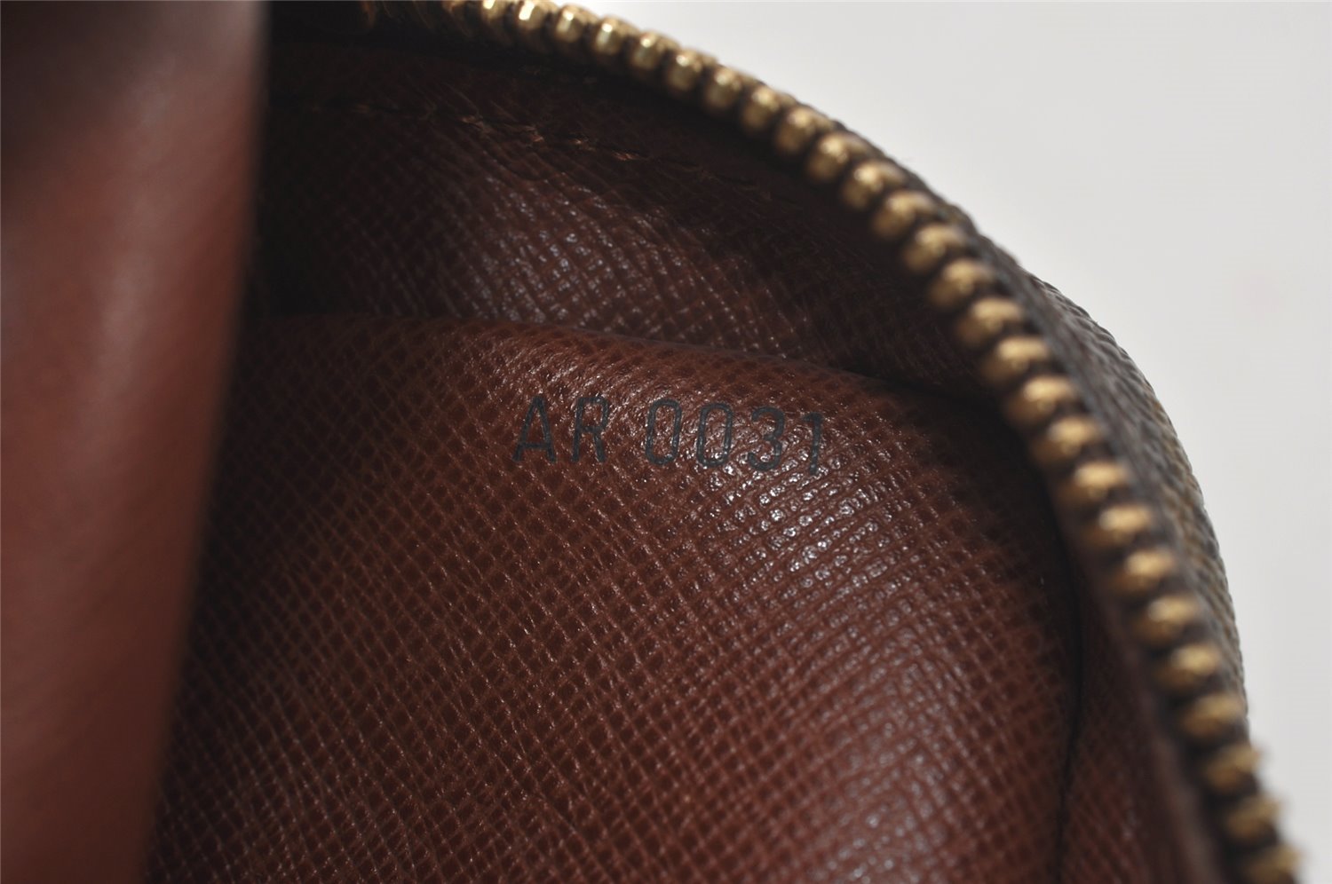 Authentic Louis Vuitton Monogram Amazone Shoulder Cross Bag M45236 LV Junk 4718I