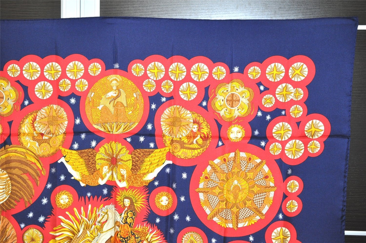 Authentic HERMES Carre 90 Scarf 