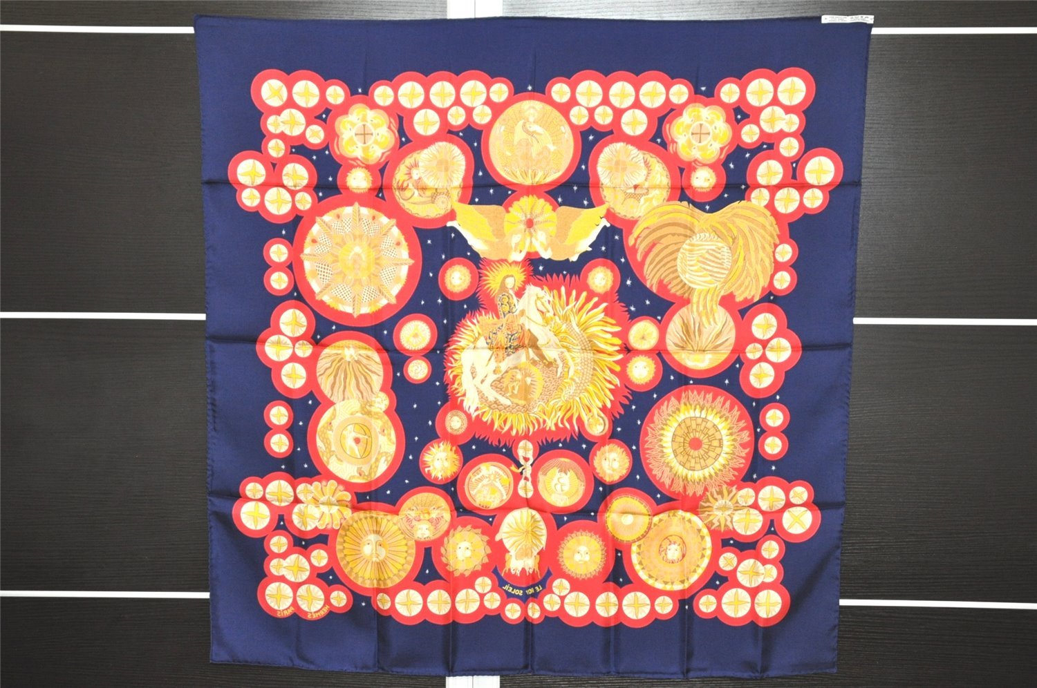 Authentic HERMES Carre 90 Scarf 