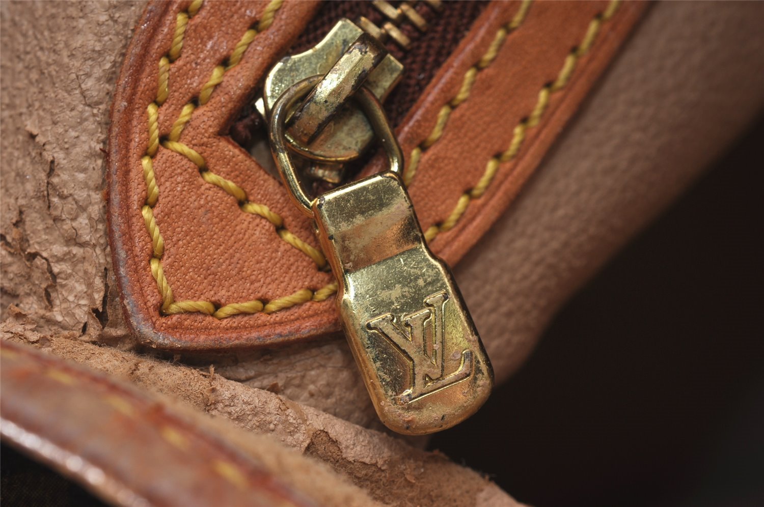 Authentic Louis Vuitton Monogram Bucket PM Shoulder Tote Bag M42238 Junk 4723J