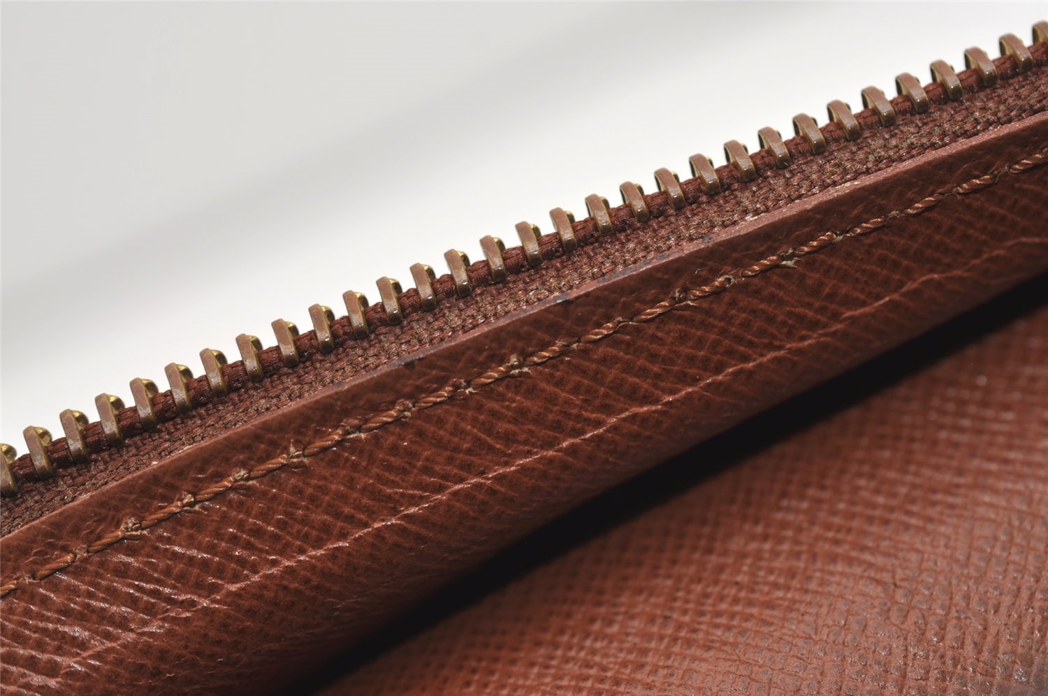 Authentic Louis Vuitton Monogram Pochette Homme Clutch Hand Bag M51795 LV 4726J