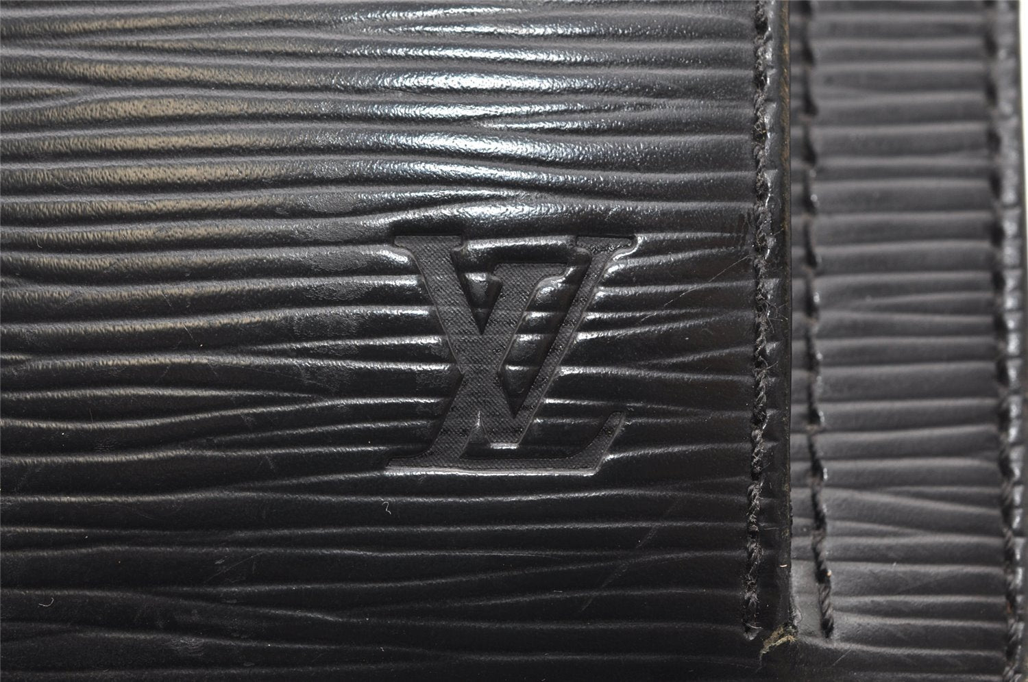 Authentic Louis Vuitton Epi Sellier Dragonne Clutch Bag Black M52762 LV 4729K