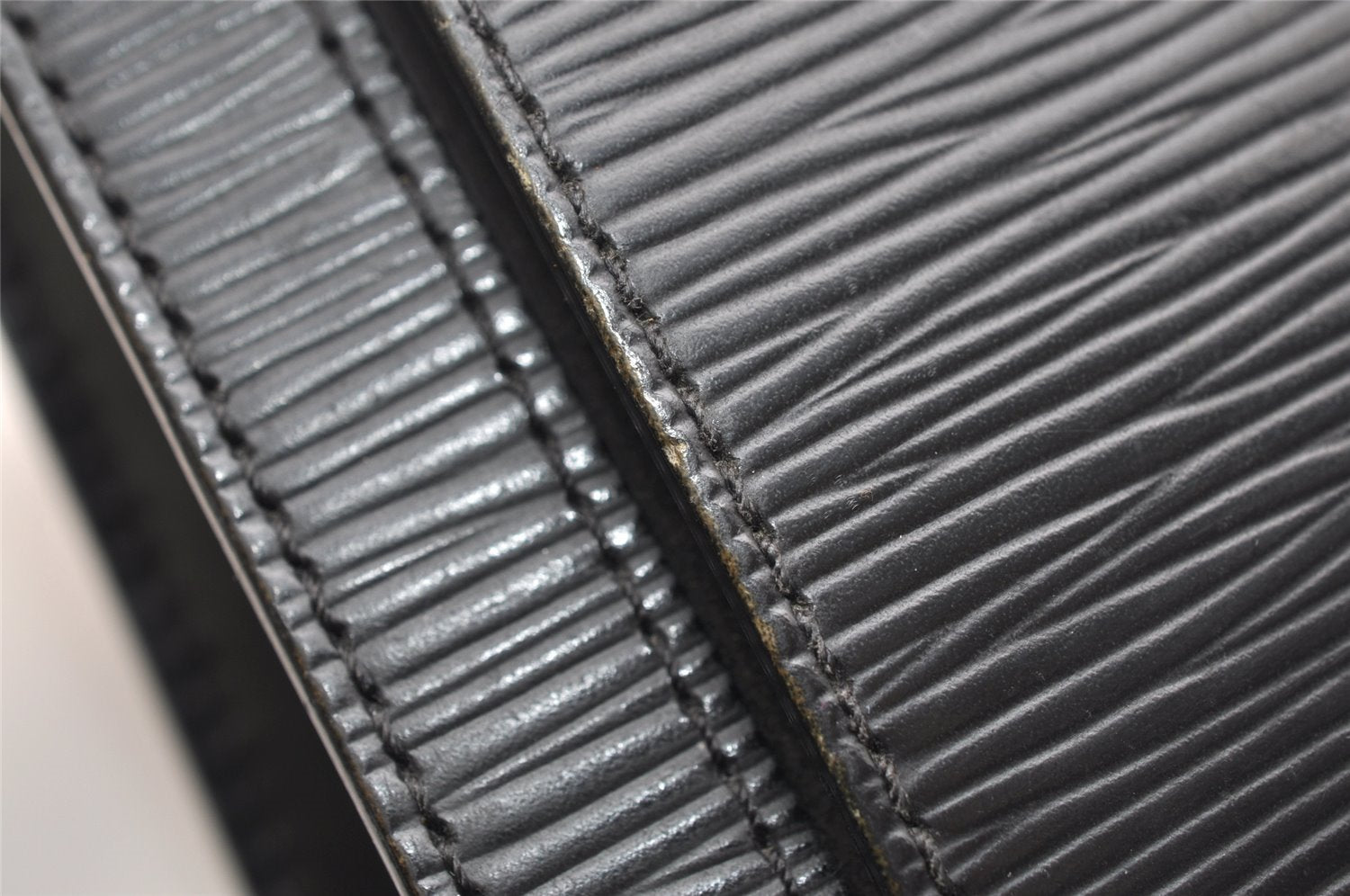 Authentic Louis Vuitton Epi Sellier Dragonne Clutch Bag Black M52762 LV 4729K