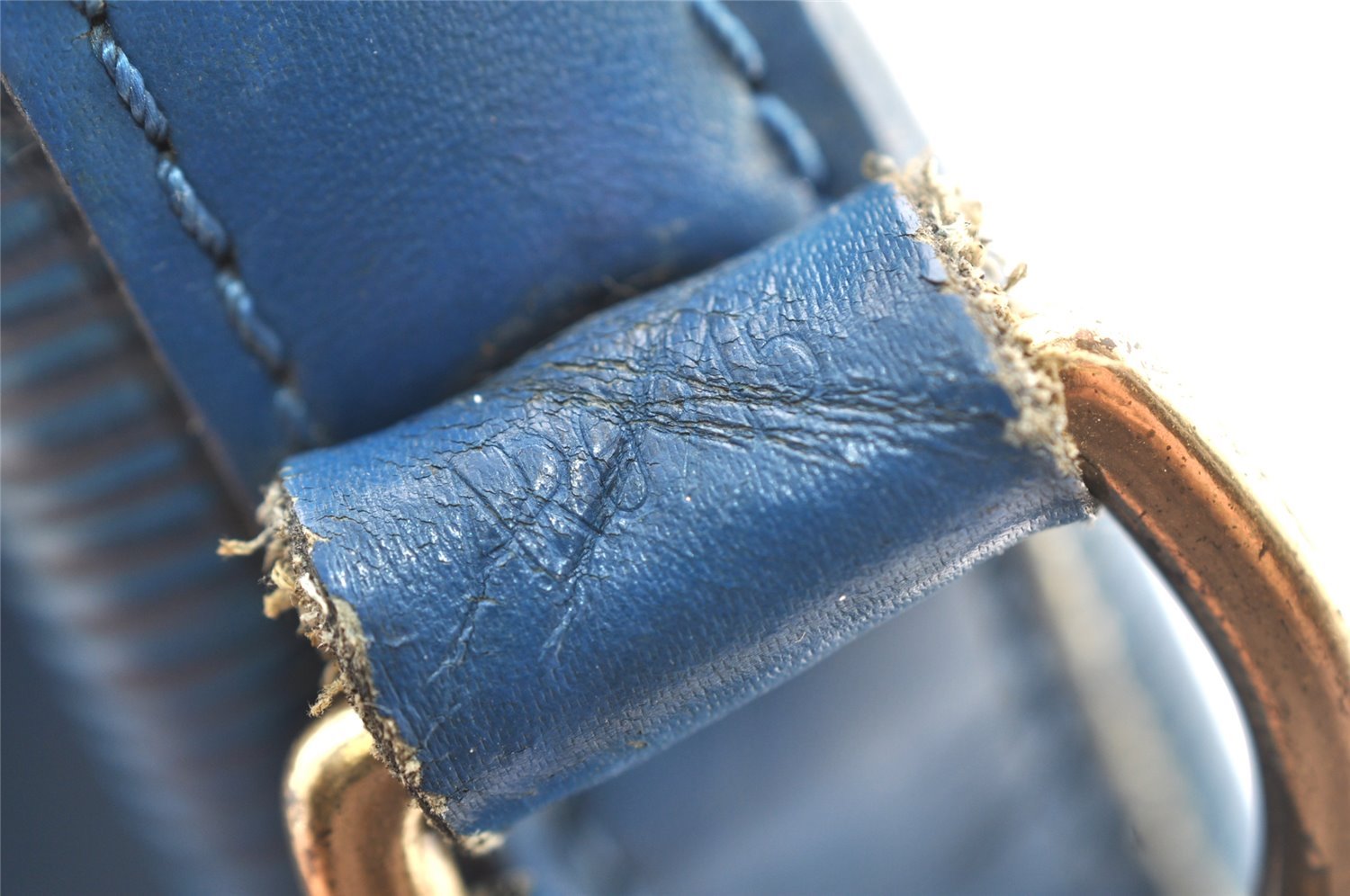 Authentic Louis Vuitton Epi Petit Noe Shoulder Drawstring Bag M44105 Blue 4736I