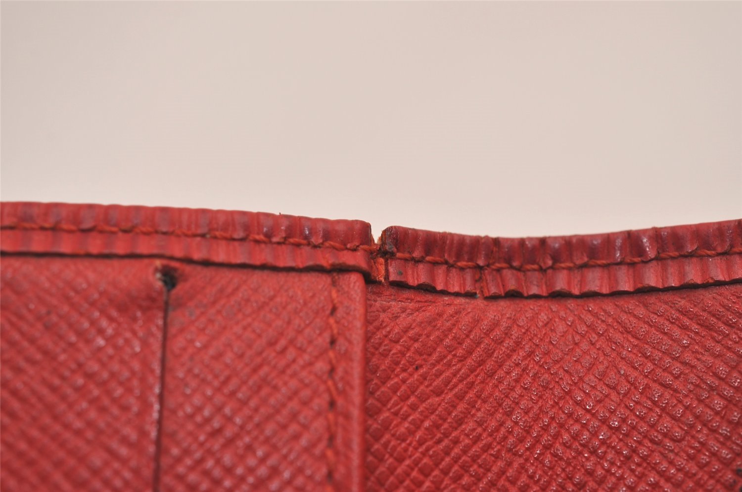 Auth Louis Vuitton Epi Porte Tresor International Wallet Red M63387 LV 4736J