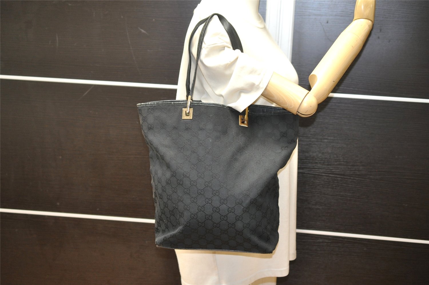 Authentic GUCCI Vintage Shoulder Tote Bag GG Canvas Leather 0021098 Black 4740K