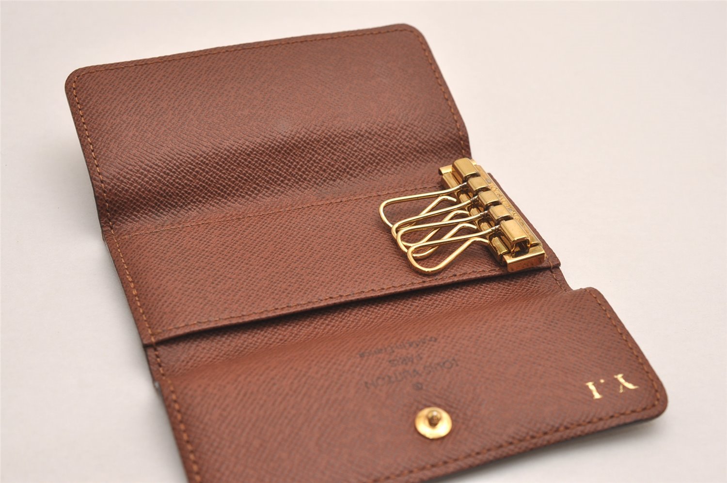 Authentic Louis Vuitton Monogram Multicles 4 Four Hooks Key Case M62631 LV 4745J