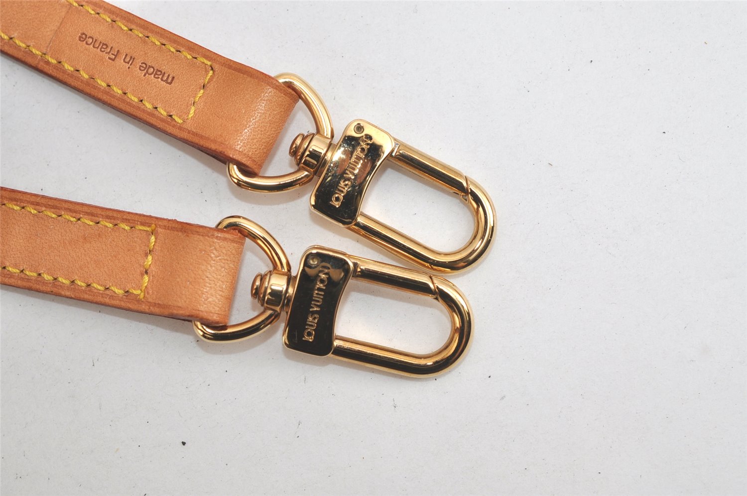 Authentic Louis Vuitton Leather Shoulder Strap Beige 39.4