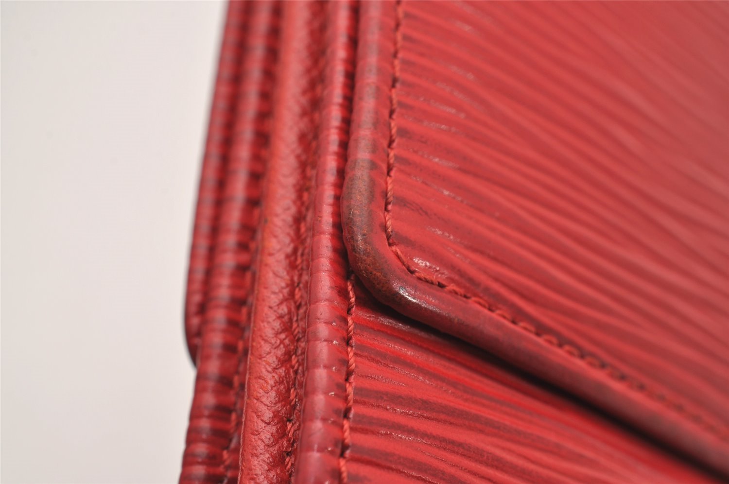 Louis Vuitton Epi Porte Monnaie Billets Cartes Credit Wallet M63487 Red 4749J