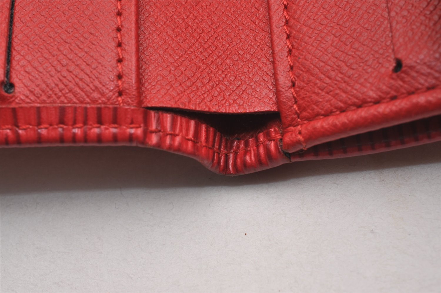 Louis Vuitton Epi Porte Monnaie Billets Cartes Credit Wallet M63487 Red 4749J