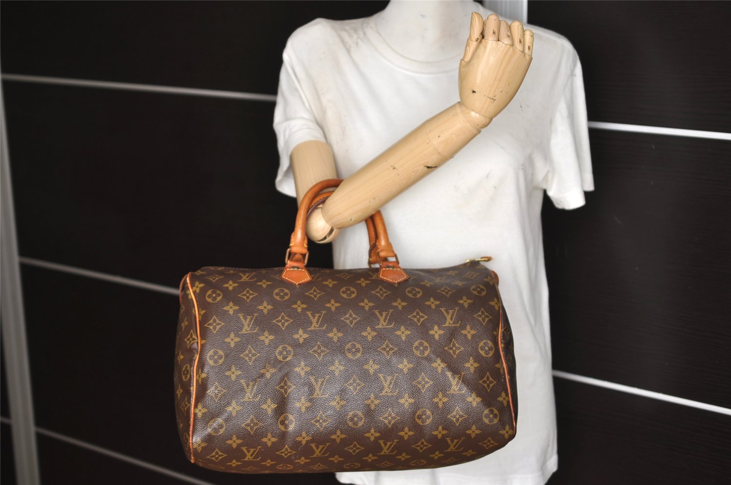 Authentic Louis Vuitton Monogram Speedy 35 Hand Boston Bag Old Model LV 4756K