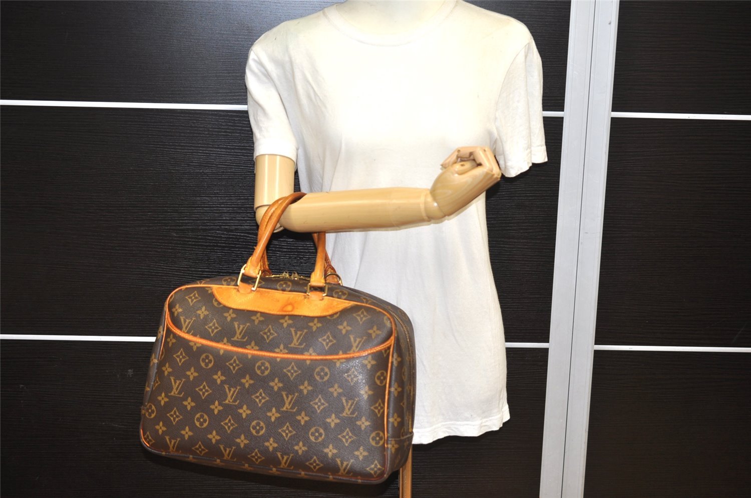 Authentic Louis Vuitton Monogram Deauville Hand Bag M47270 LV 4757K