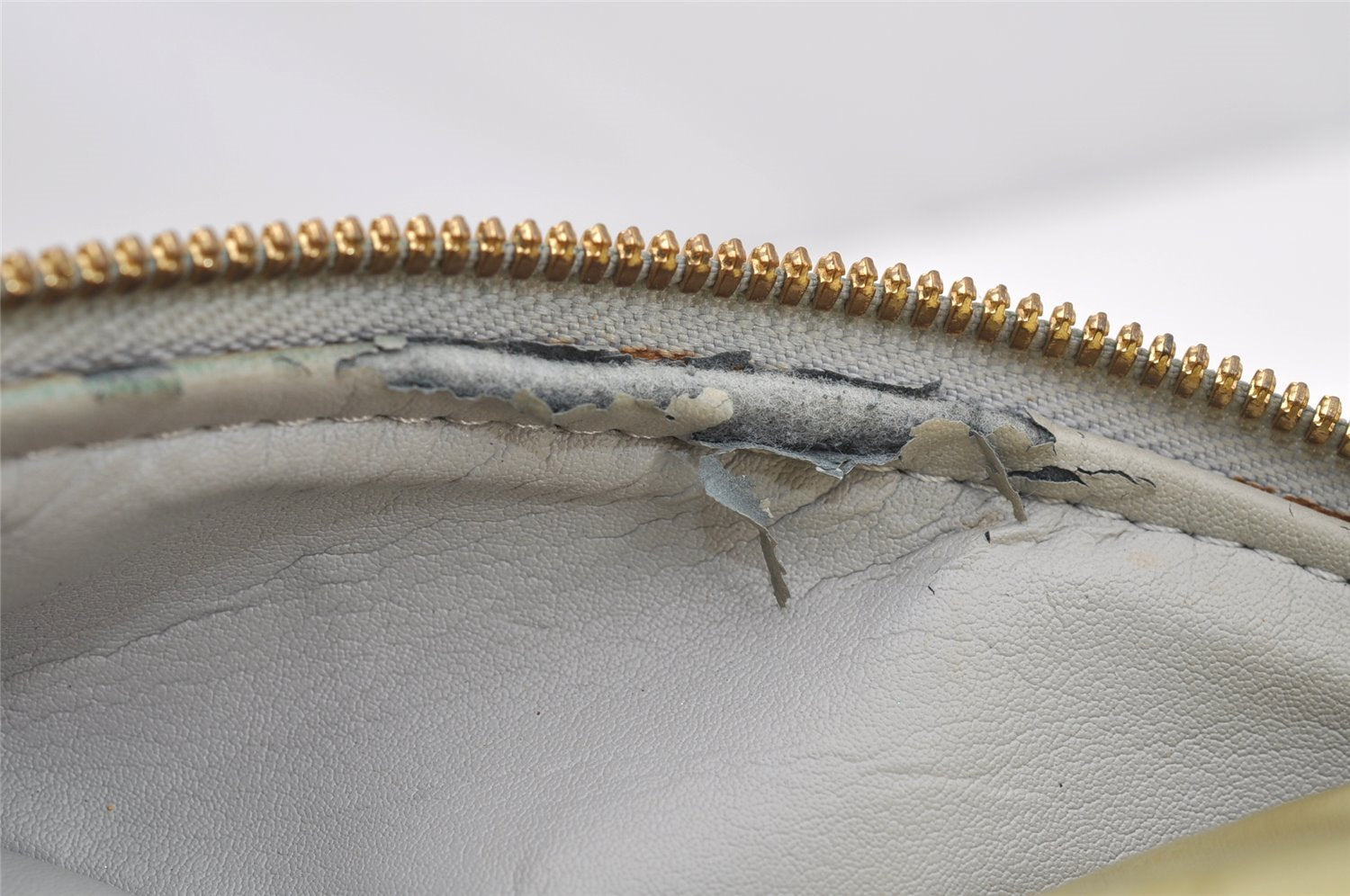 Auth Louis Vuitton Vernis Tompkins Square Hand Bag Light Green M91150 LV 4758I