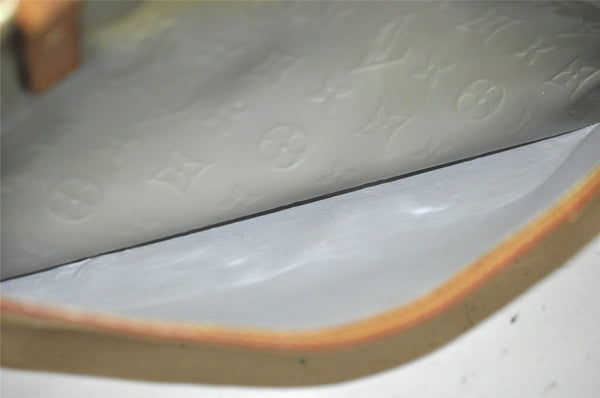 Auth Louis Vuitton Vernis Tompkins Square Hand Bag Light Green M91150 LV 4758I