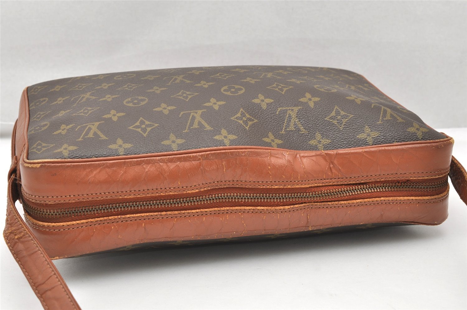 Authentic Louis Vuitton Monogram Sac Bandouliere 35 Shoulder Bag Old Model 4759K