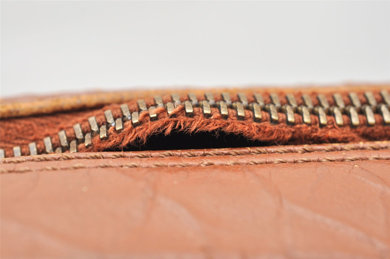 Authentic Louis Vuitton Monogram Sac Bandouliere 35 Shoulder Bag Old Model 4759K