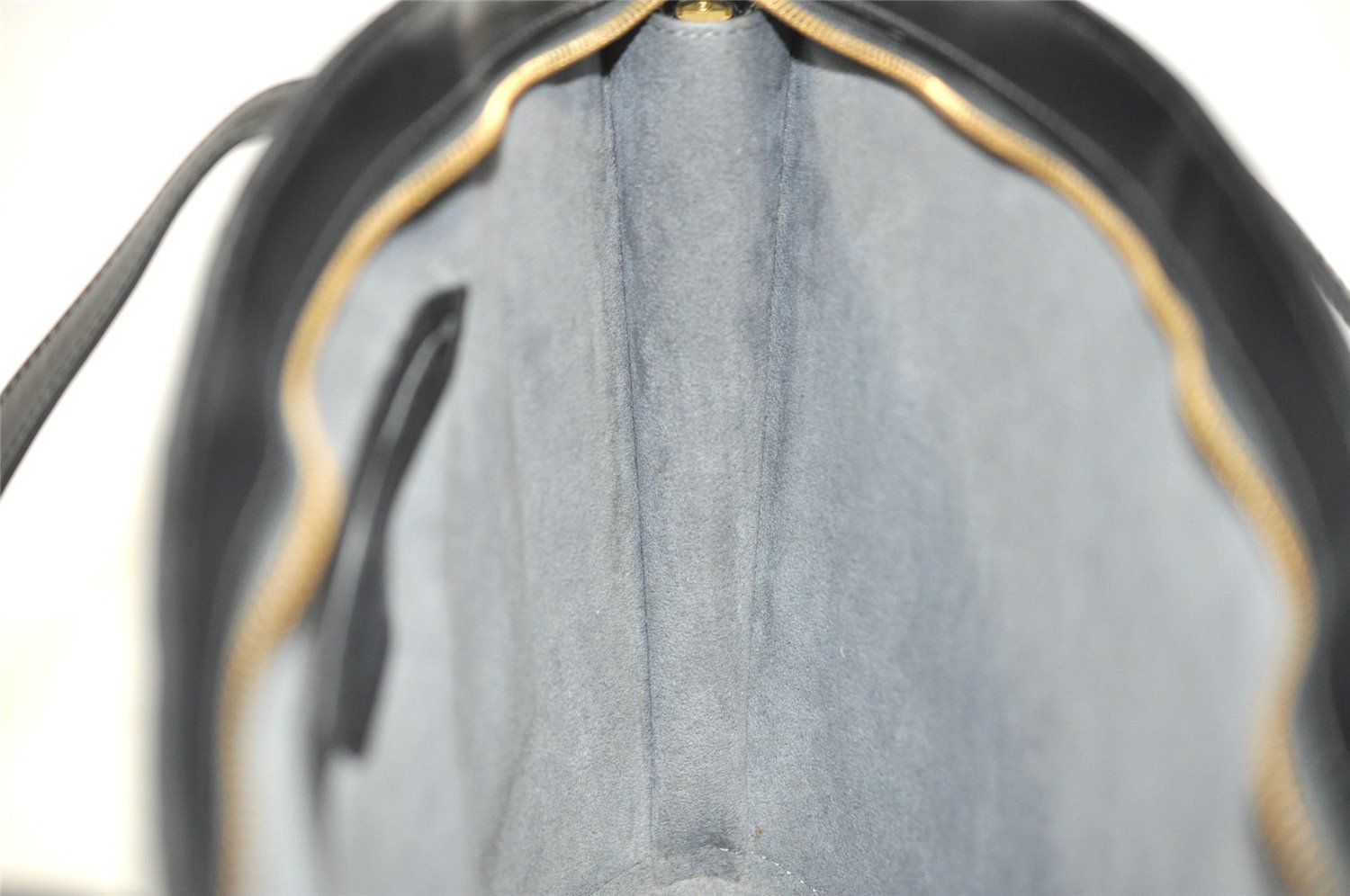 Louis Vuitton Epi Saint Jacques Poignet Long Shoulder Bag Black M52332 LV 4760I