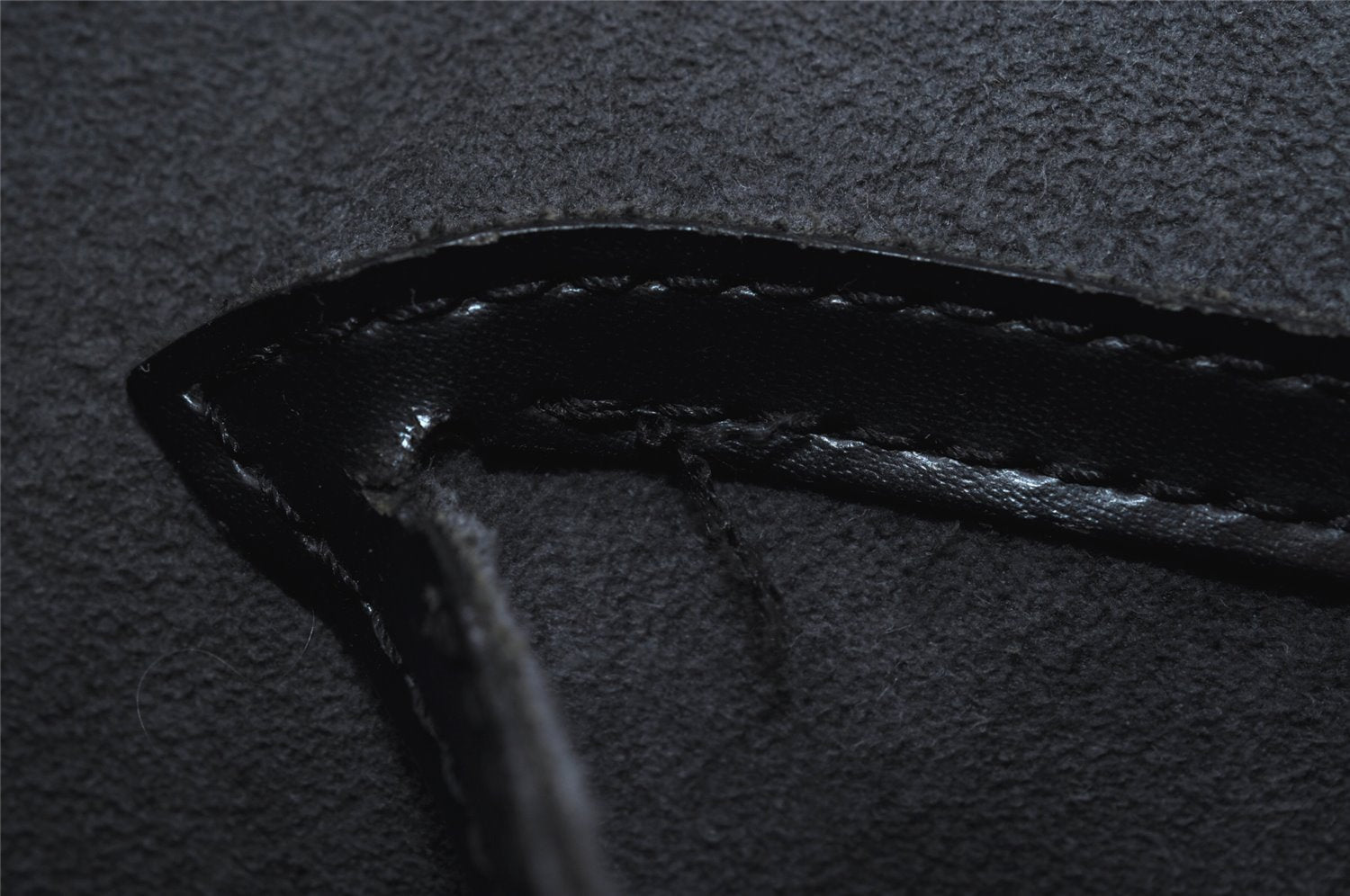 Louis Vuitton Epi Saint Jacques Poignet Long Shoulder Bag Black M52332 LV 4760I